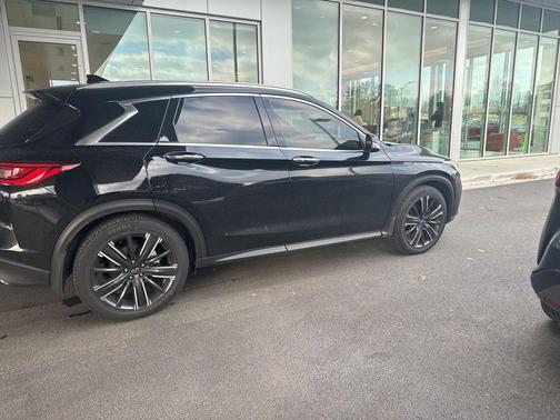 2022 INFINITI QX50 LUXE AWD