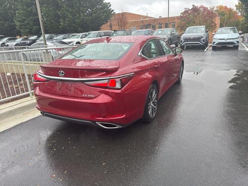 2024 Lexus ES 350 Base