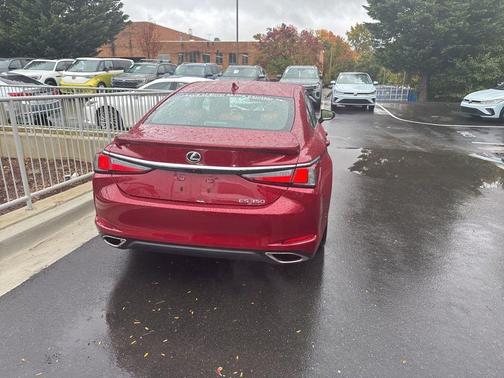 2024 Lexus ES 350 Base