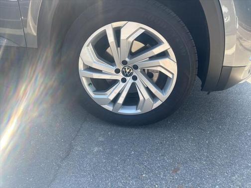 2023 Volkswagen Atlas 3.6L SE w/Technology