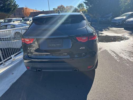 2019 Jaguar F-PACE 30t Portfolio