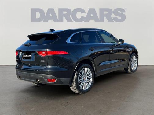 2019 Jaguar F-PACE 30t Portfolio