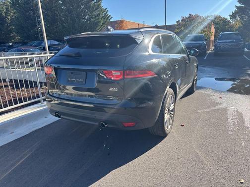 2019 Jaguar F-PACE 30t Portfolio