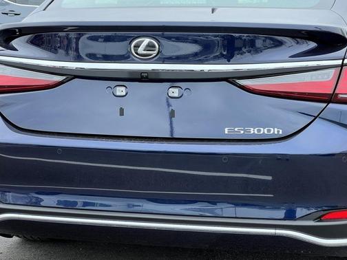 2025 Lexus ES 300h Ultra Luxury