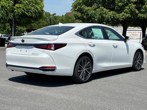 2025 Lexus ES 300h Base