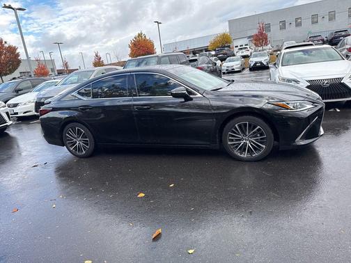 2025 Lexus ES 350 Base