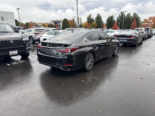 2025 Lexus ES 350 Base