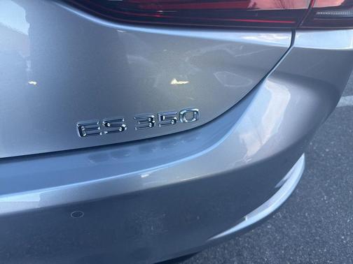 2024 Lexus ES 350 Base