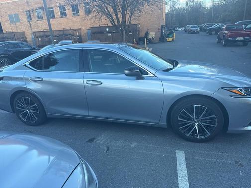 2024 Lexus ES 350 Base