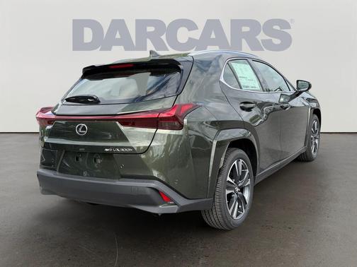 Nori Green Pearl 2026 Lexus UX 300h Premium