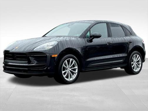2023 Porsche Macan Base
