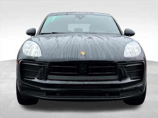 2023 Porsche Macan Base