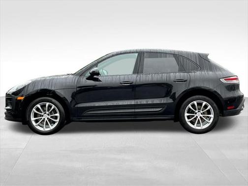 2023 Porsche Macan Base