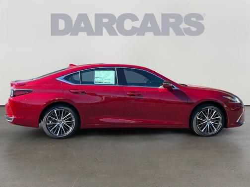 2025 Lexus ES 300h Base
