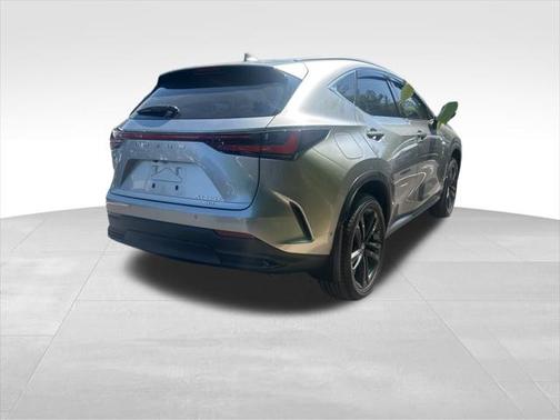 2025 Lexus NX 450h+ Luxury