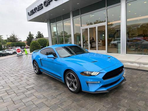 Grabber Blue Metallic 2022 Ford Mustang GT Premium