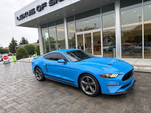 Grabber Blue Metallic 2022 Ford Mustang GT Premium