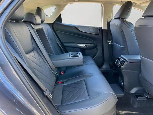 2026 Lexus NX 450h+ NX 450h+ Luxury