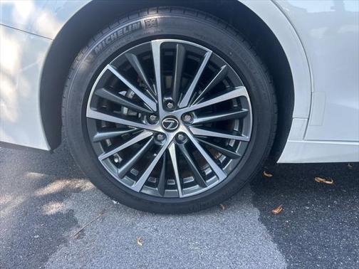 2022 Lexus ES 350 Base