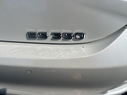 2022 Lexus ES 350 Base