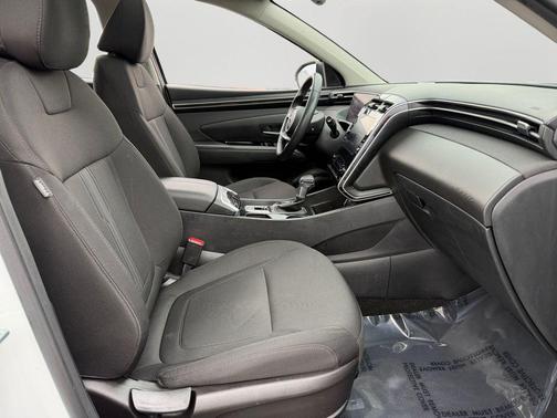 Quartz White 2022 Hyundai TUCSON SEL