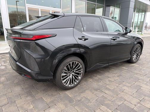 2023 Lexus RZ 450e Luxury