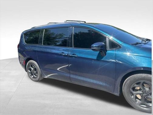 2021 Chrysler Pacifica Hybrid Touring L