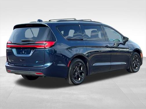 2021 Chrysler Pacifica Hybrid Touring L