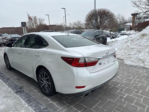 2016 Lexus ES 350 Base