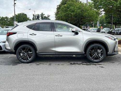 2025 Lexus NX 450h+ Luxury