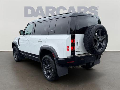 Fuji White 2023 Land Rover Defender 110 X-Dynamic SE