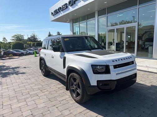 2023 Land Rover Defender 110 X-Dynamic SE