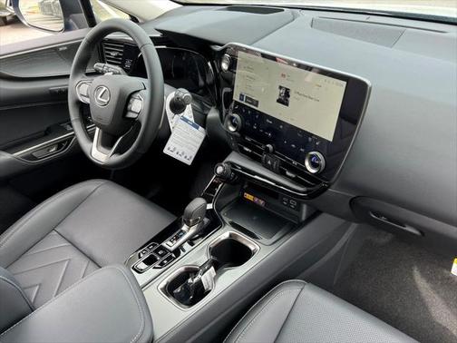 2025 Lexus NX 350h Luxury