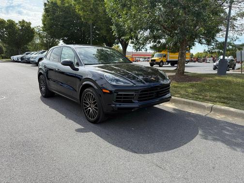 2023 Porsche Cayenne Platinum Edition