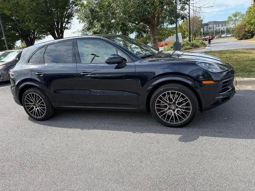 2023 Porsche Cayenne Platinum Edition