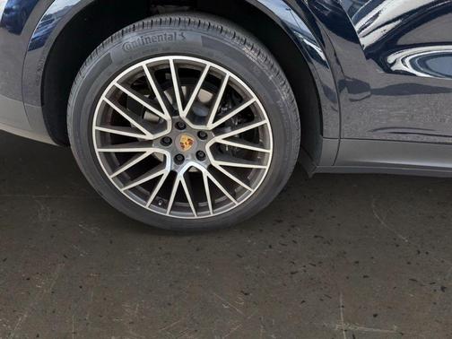 2023 Porsche Cayenne Platinum Edition