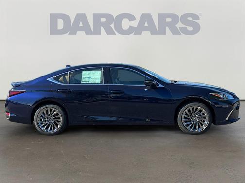 2025 Lexus ES 300h Luxury