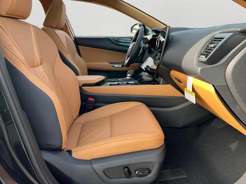 2026 Lexus NX 450h+ Luxury