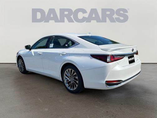 2025 Lexus ES 300h Luxury