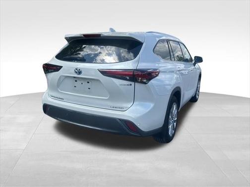 2024 Toyota Highlander Hybrid Limited