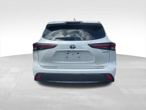 2024 Toyota Highlander Hybrid Limited