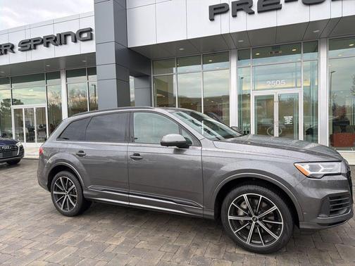 Samurai Gray Metallic 2022 Audi Q7 55 Premium Plus