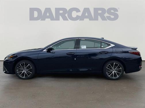 2025 Lexus ES 300h Base