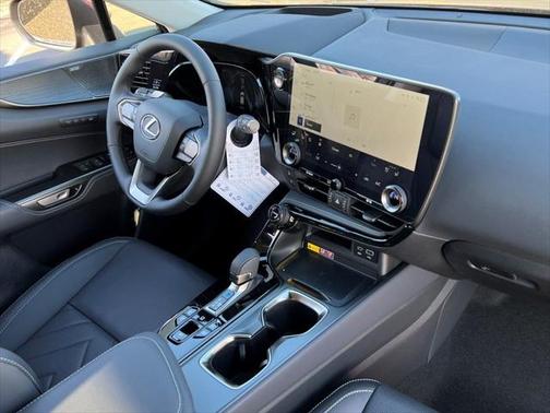 2025 Lexus NX 450h+ Luxury