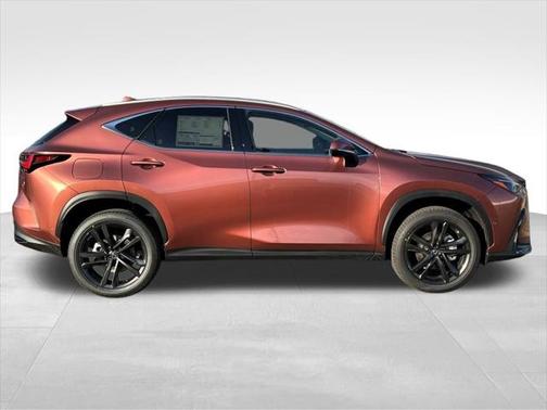 2025 Lexus NX 450h+ Luxury