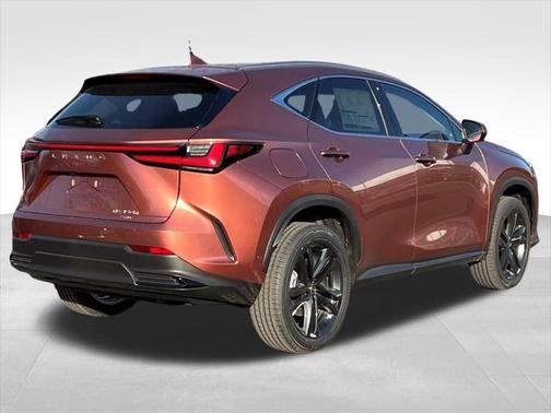 2025 Lexus NX 450h+ Luxury
