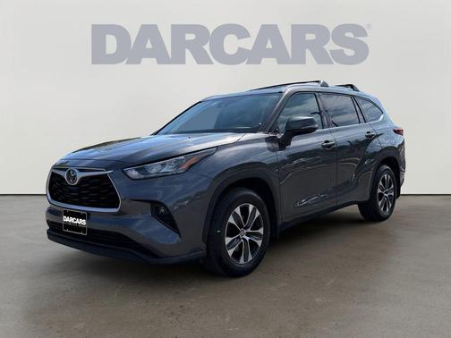 Magnetic Gray Metallic 2020 Toyota Highlander XLE