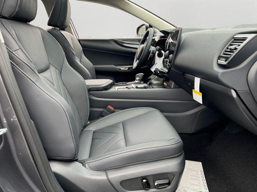 2026 Lexus NX 450h+ Luxury