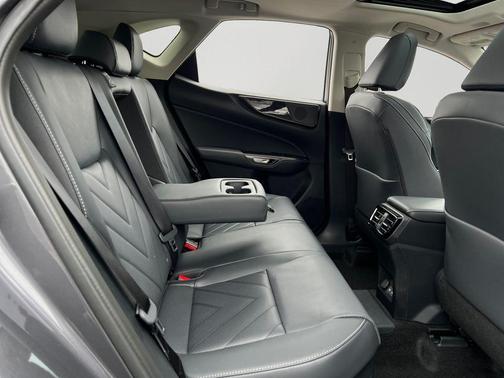 2026 Lexus NX 450h+ Luxury