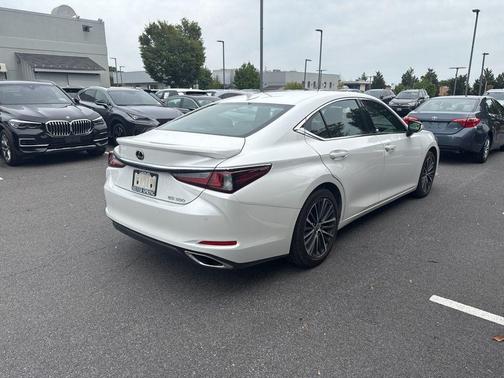 2025 Lexus ES 350 Base